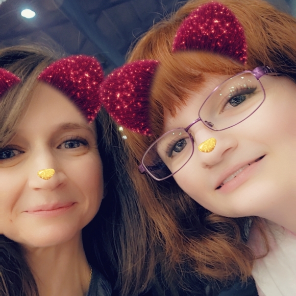 Meet your Posher, Madi&Beth - Picture 1 of 1